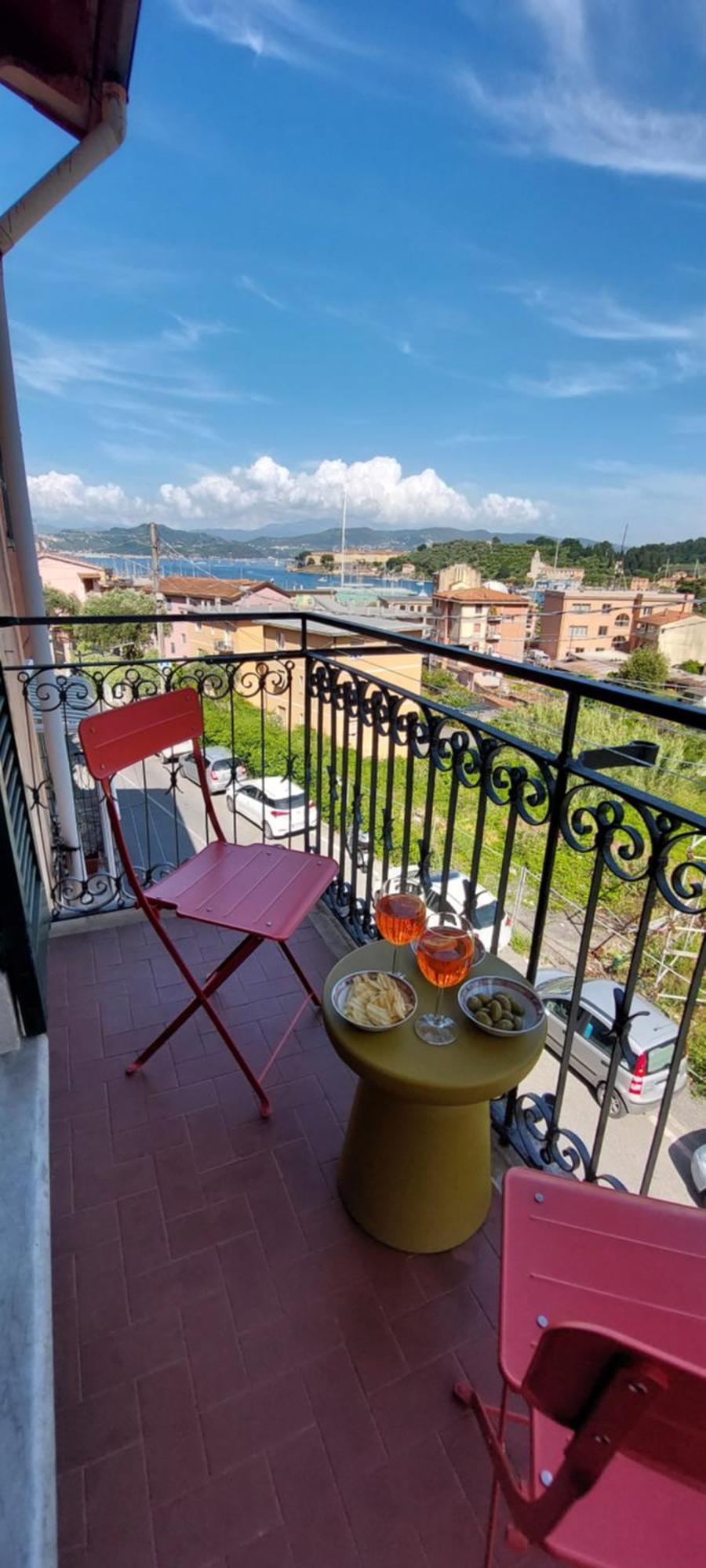 Moderno Appartamento Vista Mare, Con Parcheggio Privato Porto Venere Exterior photo