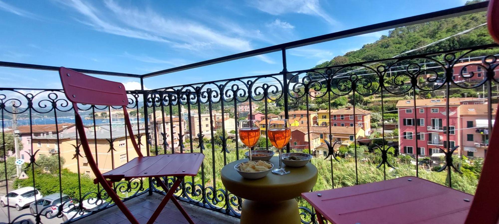 Moderno Appartamento Vista Mare, Con Parcheggio Privato Porto Venere Exterior photo